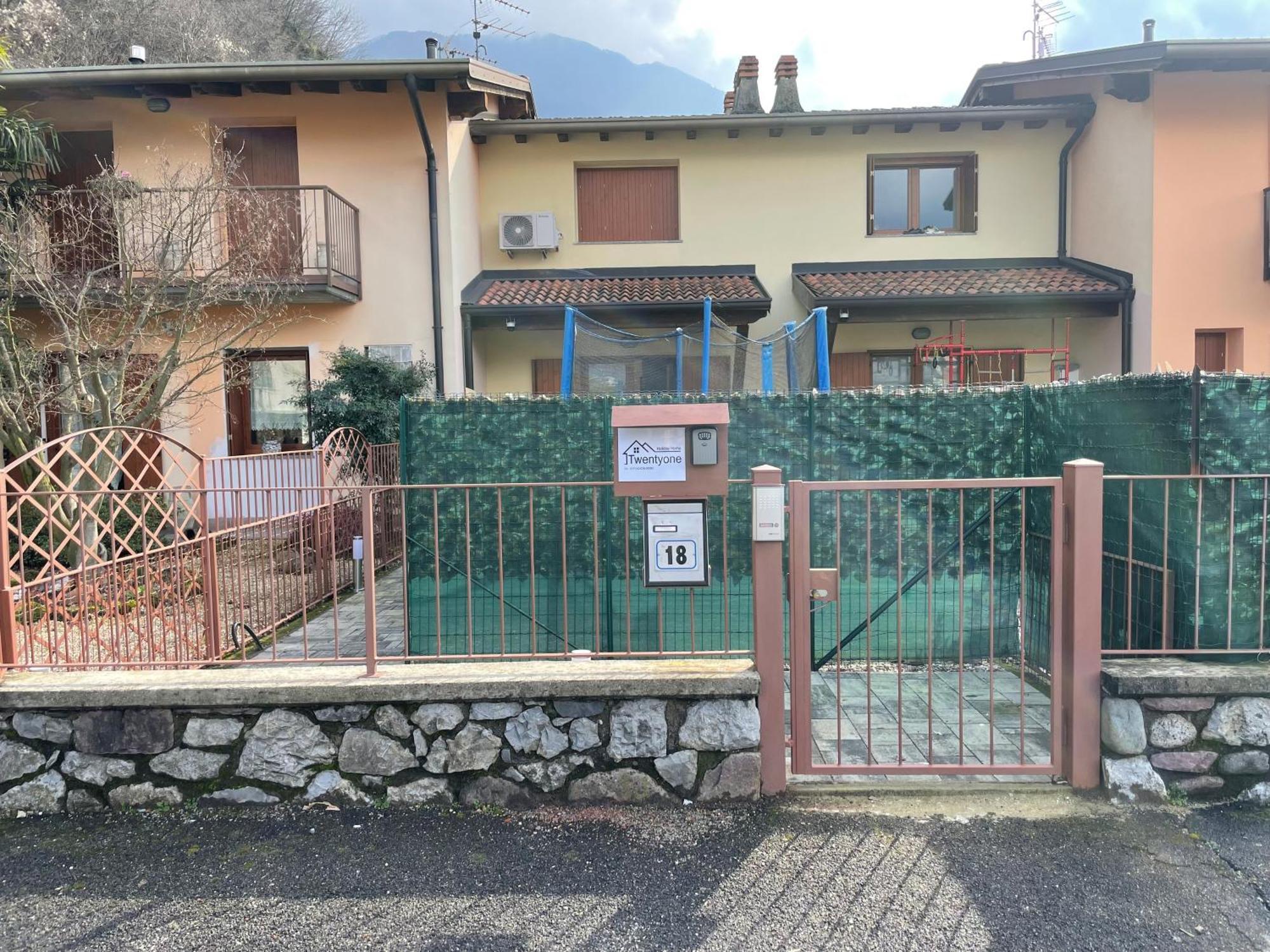 Twentyone Holiday Home Pisogne Exterior photo